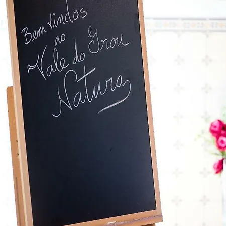 Vale Do Grou Natura בית כפרי